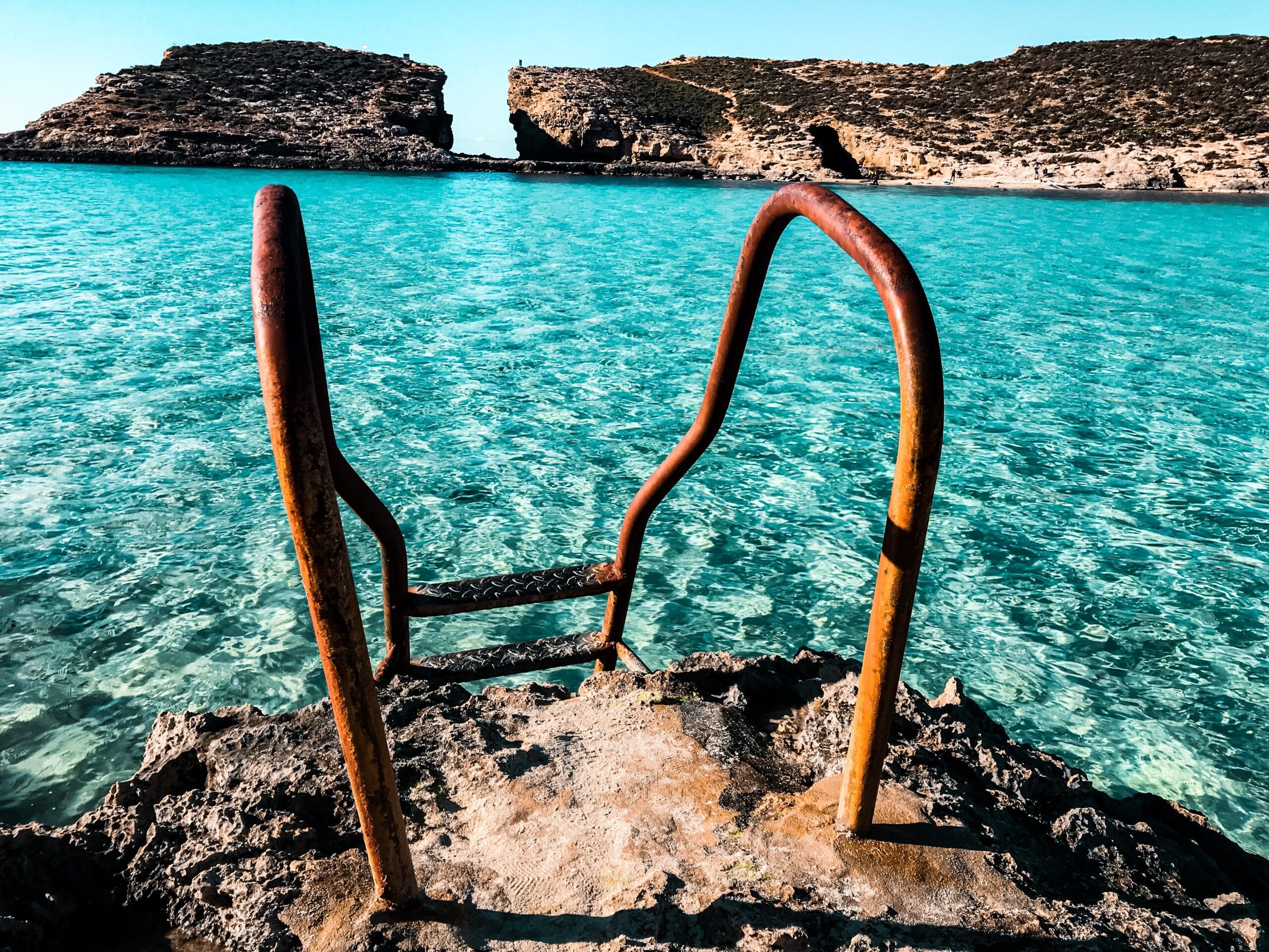 Escada de ferro blue lagoon comino malta